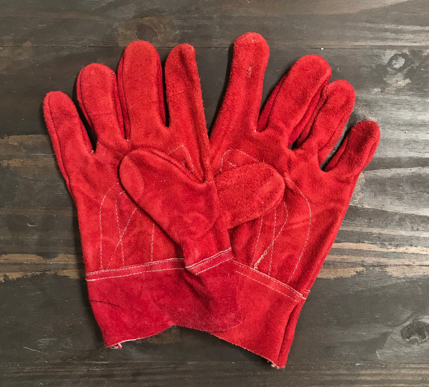 Guantes cortos de carnaza rojo G^2 | Caja con 12 pares